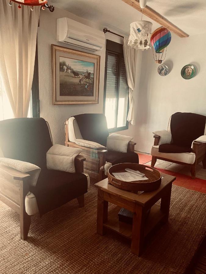 La Jara Casa Rural Guest House Hinojosa del Duque Luaran gambar